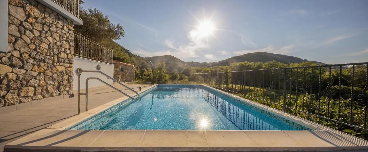 Villa Lapida Supetarska Draga Croatia